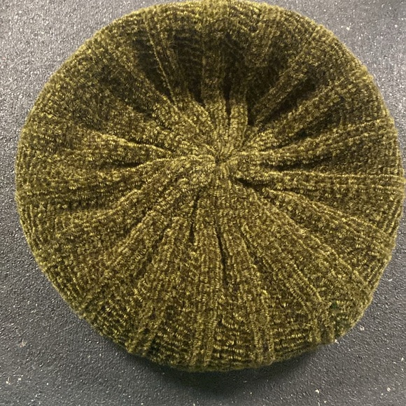 Strawbridge clothier green plush hat - Picture 2 of 4